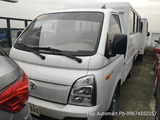 Philippines Second Hand Car Van 2024 Hyundai H100 CRDi Second Hand - Main Image